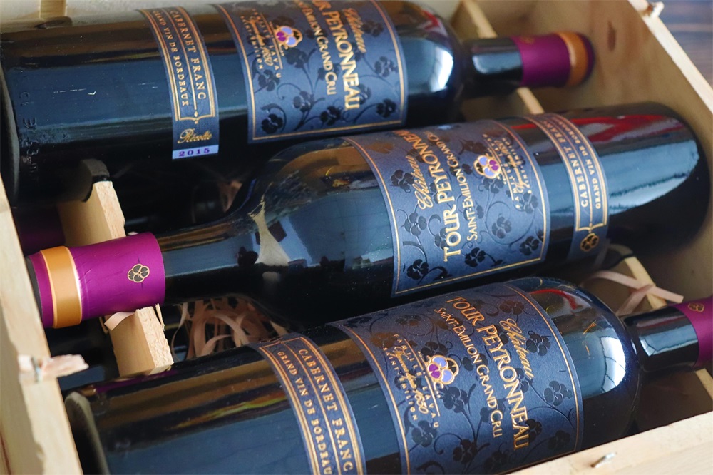 開(kāi)個(gè)紅酒店代理紅酒哪個(gè)品牌好