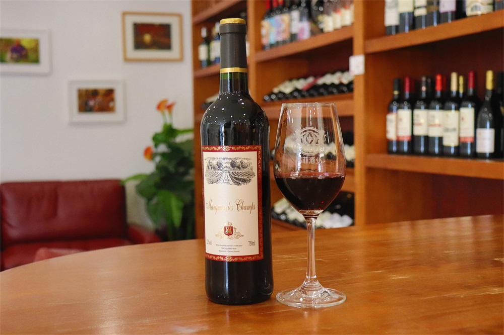 西安開(kāi)紅酒莊賺錢(qián)嗎